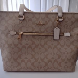 Coach Gallery Tote, Beige